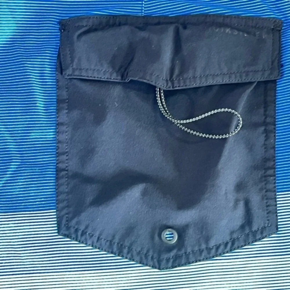 Quiksilver‎ Men Sz 38 Board Shorts Surf Swim Trunks Green & Blue Striped 38x8.5”